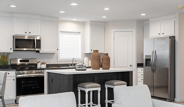 Residence / Center St 5228-MS014-1SECT 81RDH28523DH Kitchen 112926