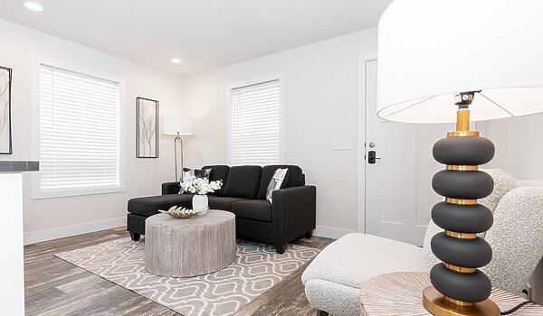 Sunrise / 7616-SW018 Interior 112914