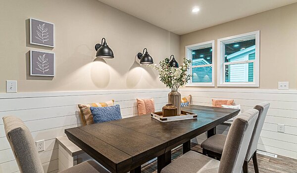 Evolution Series / Amber Interior 128486