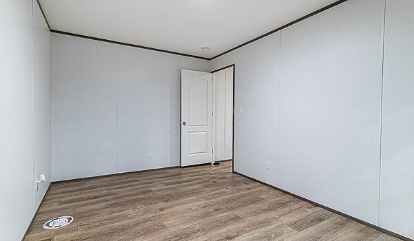 Vista Series / H31 Bedroom 113712