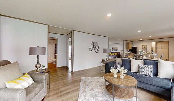 Phoenix / Phoenix 170PX32684A Interior 114408