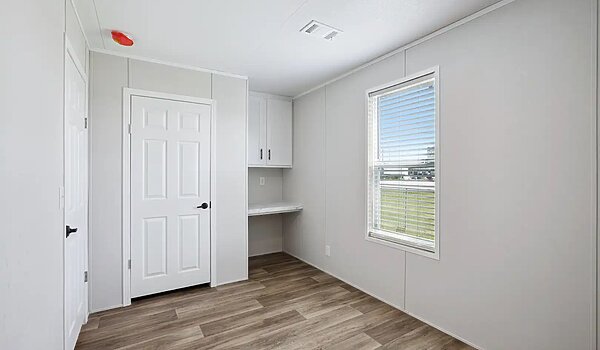 Bravo / Valor 240AO16763N Bedroom 116016