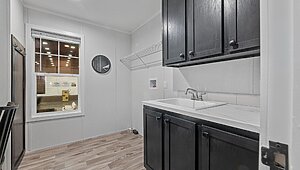 Beacon Series / W21 Interior 113811