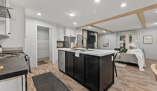 Beacon Series / W21 Interior 113801