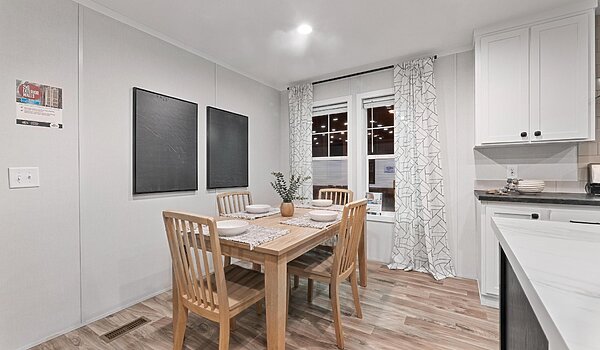 Beacon Series / W21 Interior 113803