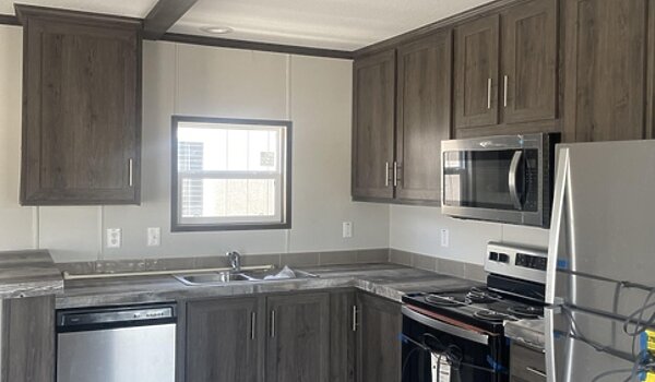 Pinnacle / Pinnacle 240PN16401P Interior 126166