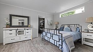 Apex / W52 Interior 113820