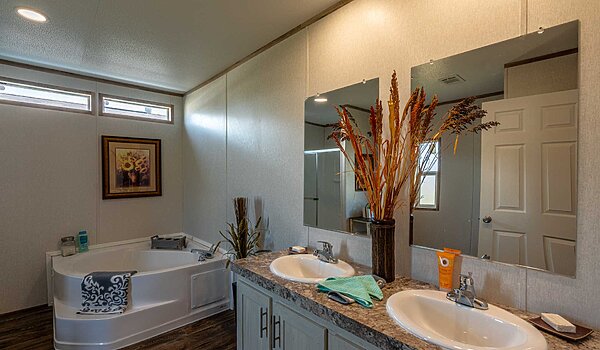 Pinnacle / Pinnacle 240PN28563P Bathroom 126157