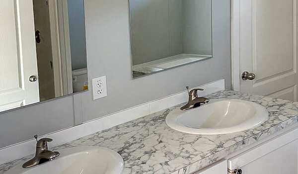 Iron Ranch / Iron Ranch 290IH28684A Bathroom 115741