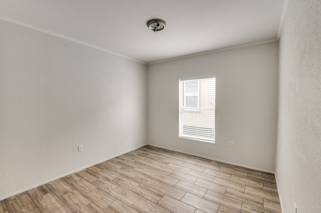 Emerald / Emerald 650EM28603A Bedroom 115308