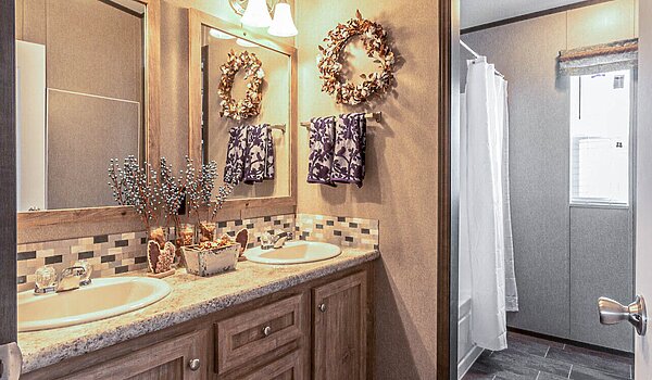 Masterpiece / Carrington 330MP28643C Bathroom 115175