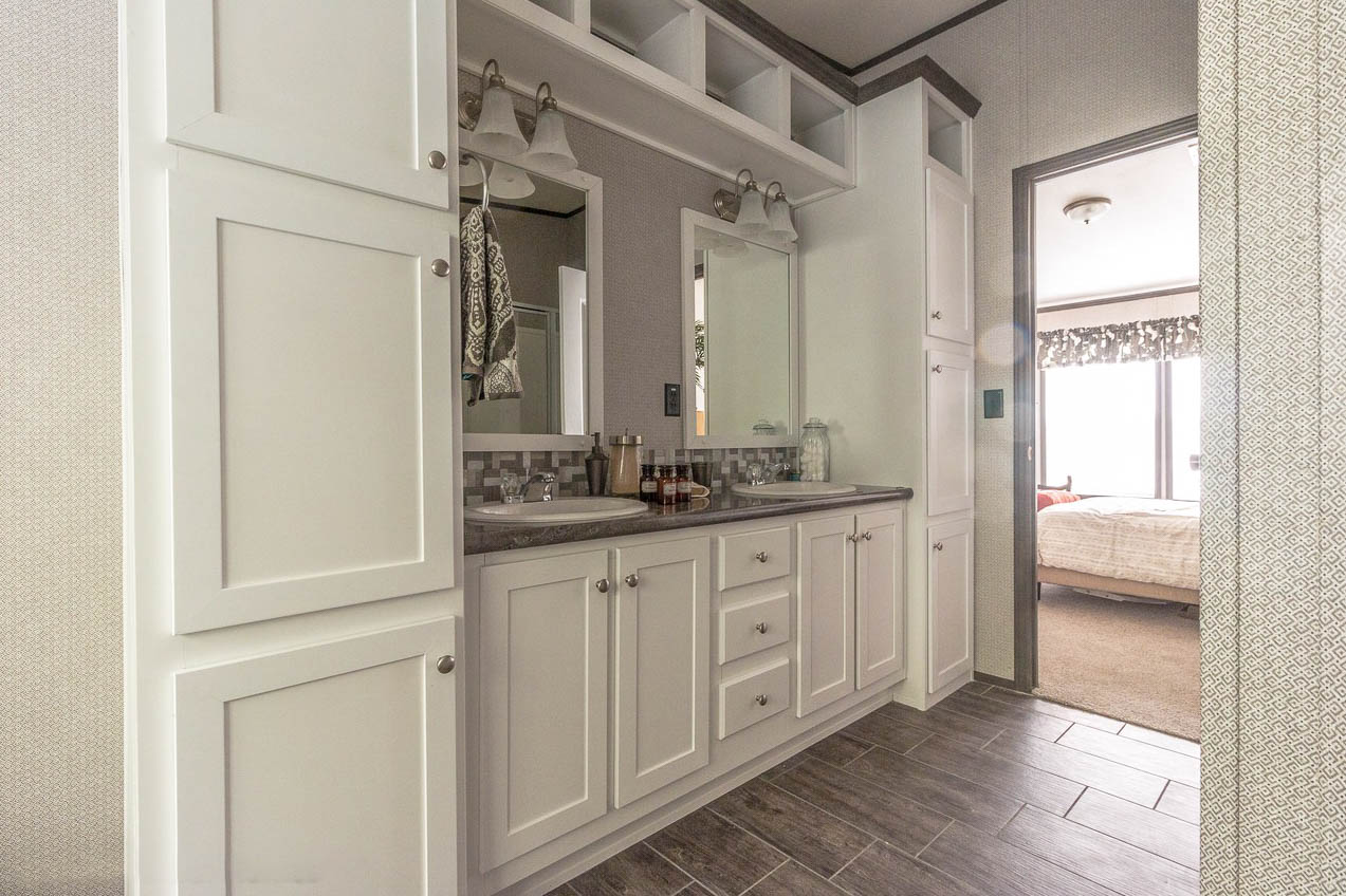 Masterpiece / Arlington 330MP30483A Bathroom 115187