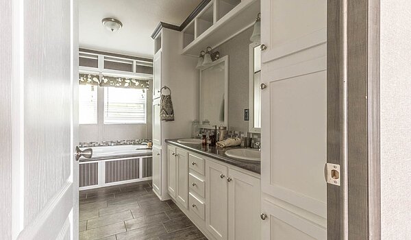 Masterpiece / Arlington 330MP30483A Bathroom 115188