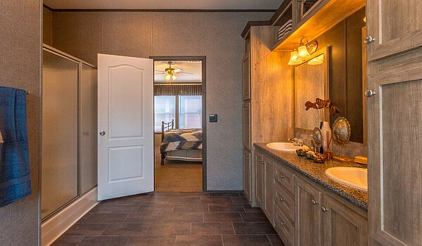 Masterpiece / Carrington 330MP30643C Interior 126227