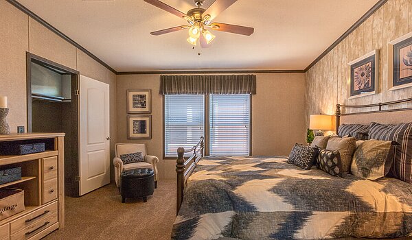 Masterpiece / Carrington 330MP30643C Interior 126223