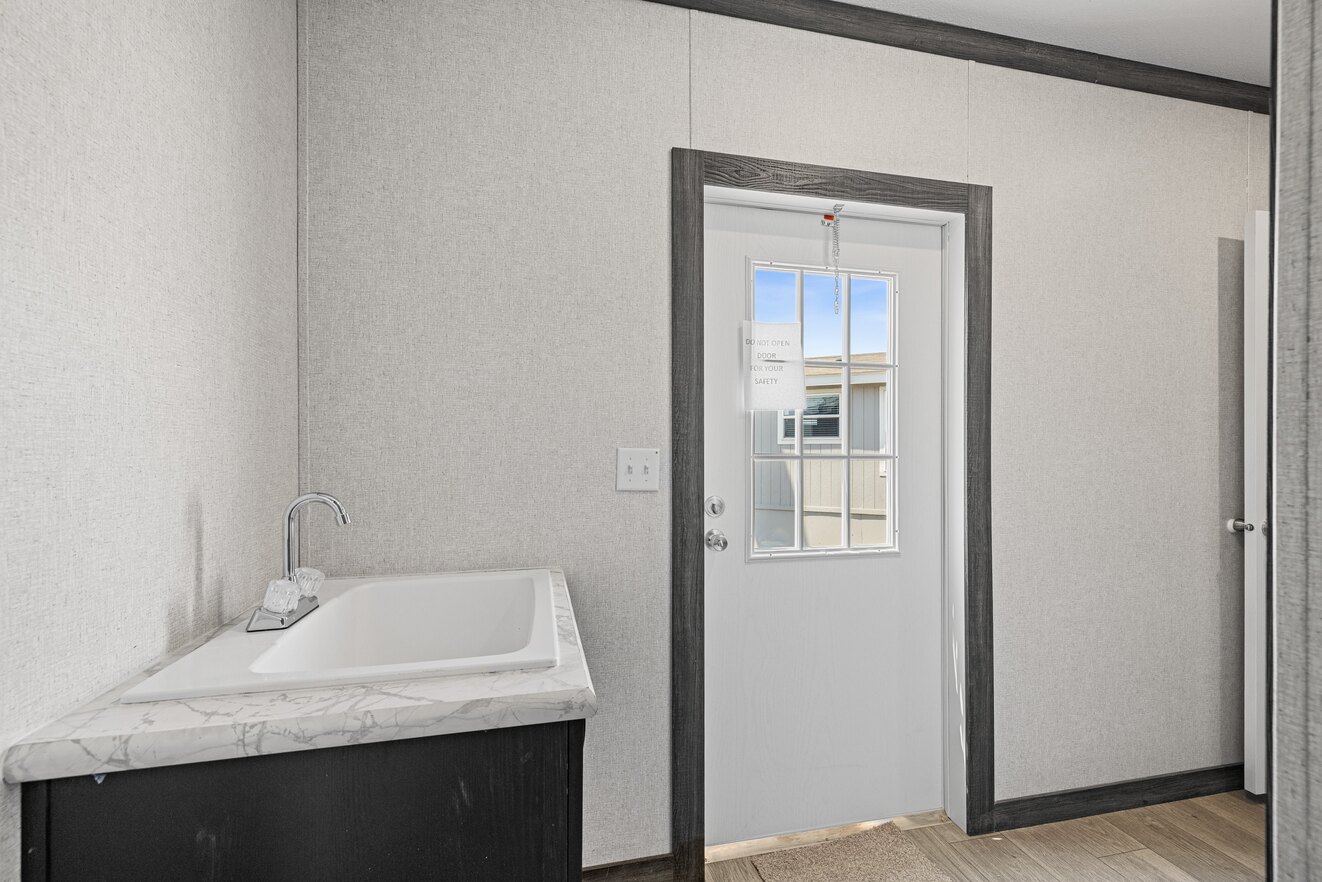 Keystone / Pecan Valley I 330KH28603P Utility 115128