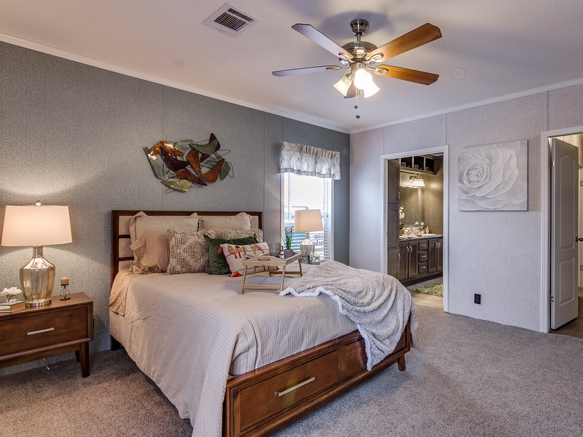 Peak Series / F21 Bedroom 115139