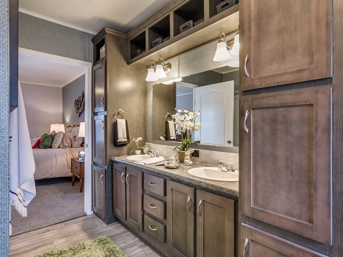 Peak Series / F21 Bathroom 115143