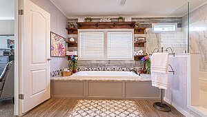 Peak Series / F41 Bathroom 115159