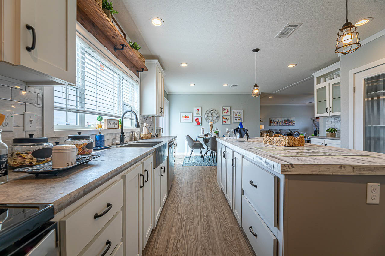 Keystone / Pecan Valley V 330KH30764P Kitchen 115151