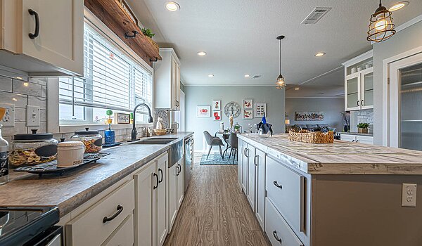 Keystone / Pecan Valley V 330KH30764P Kitchen 115151