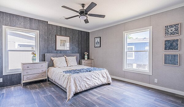 Super Saver / Benbrook 330SA28644B Bedroom 115198