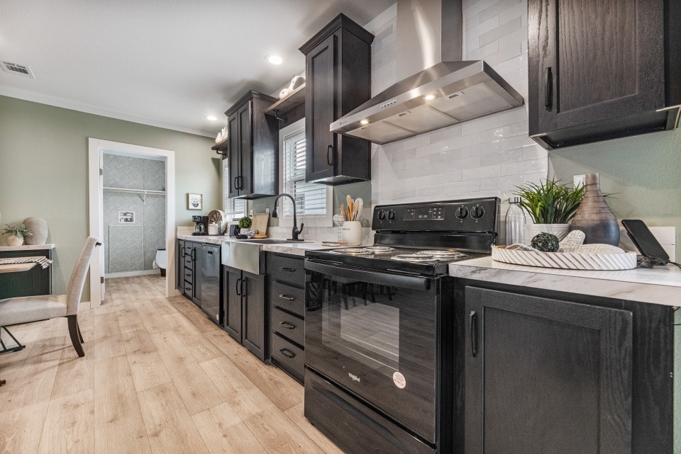 Super Saver / Heartland 330MP28524H Kitchen 115227