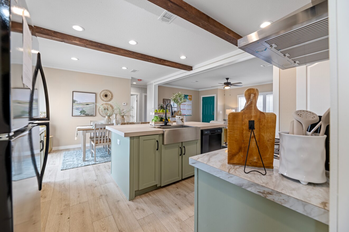 Super Saver / Sheridan 70 330SA30704S Interior 118990