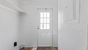 Emerald / Emerald EM16723A Interior 126195