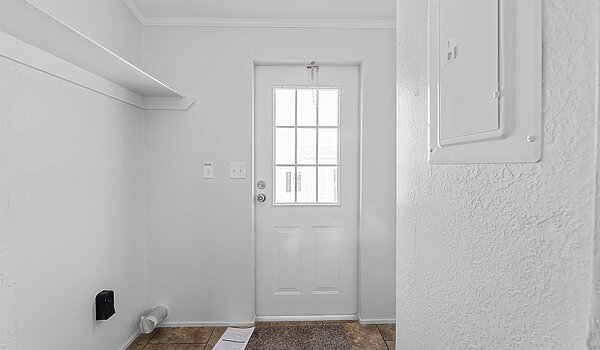 Emerald / Emerald	630EM16723A Interior 126195