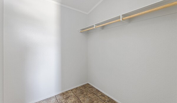 Emerald / Emerald	630EM16723A Interior 126196