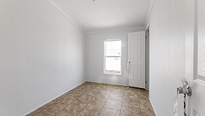 Emerald / Emerald EM16723A Interior 126192
