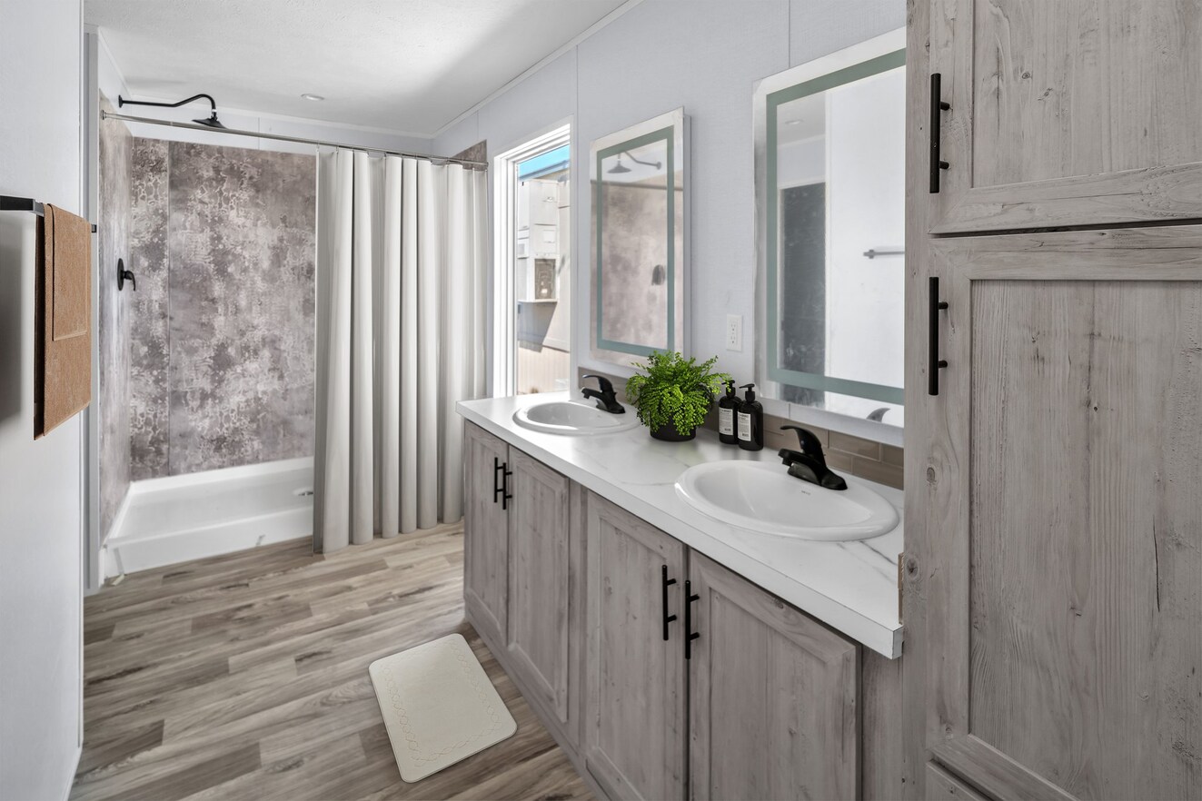 Valu Maxx Premier / VY-32684F Bathroom 144844