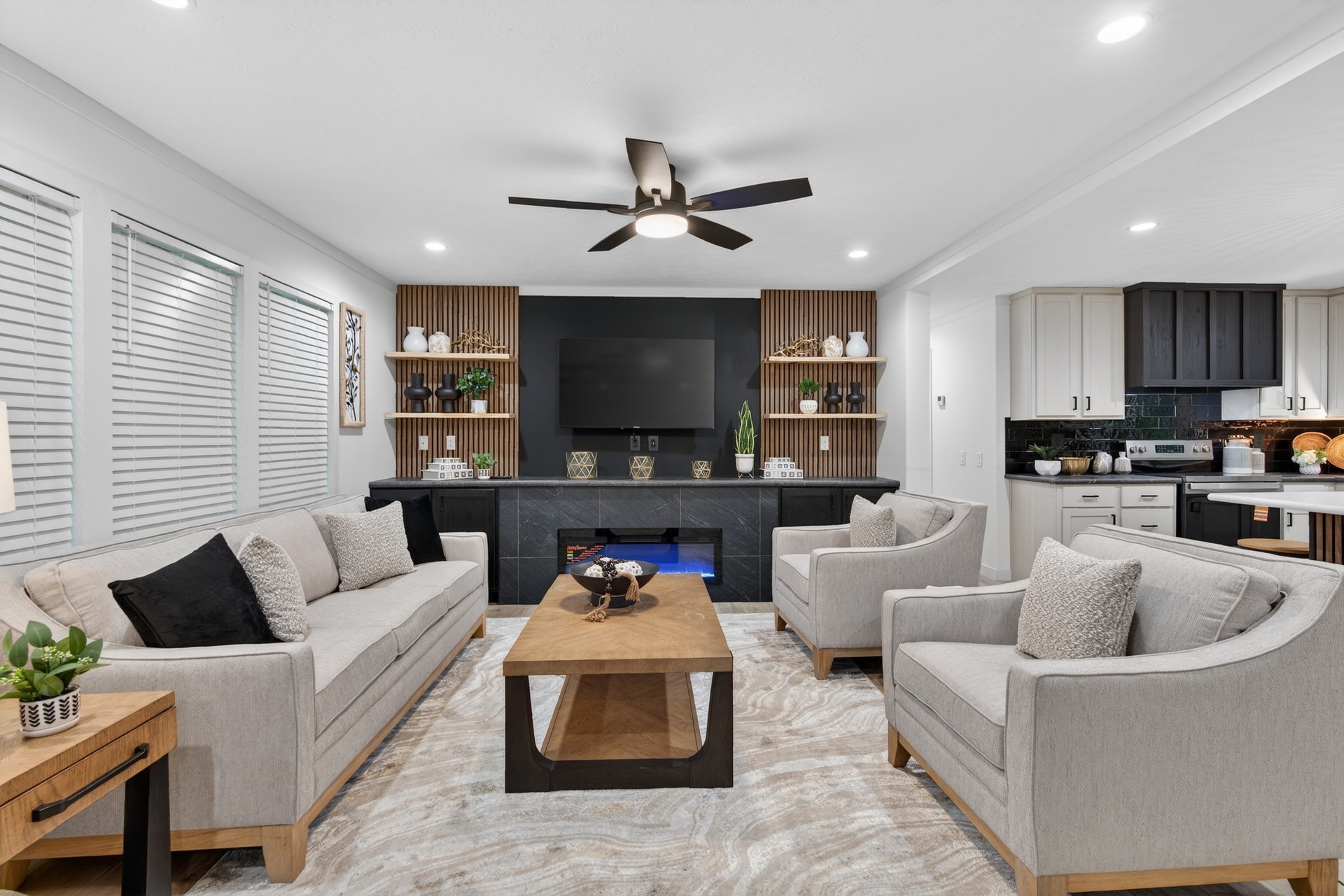 Alpha / Aura 28644N Interior 146633