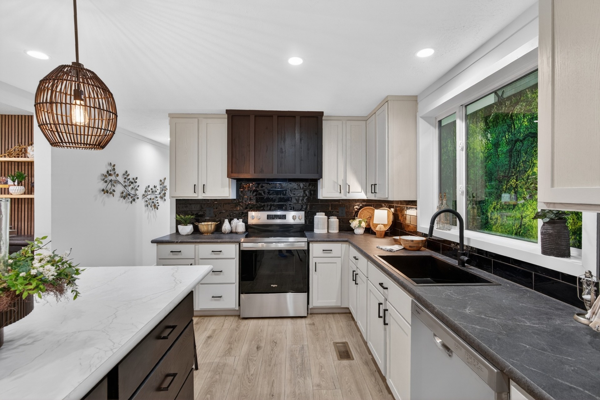 Alpha / Aura 28644N Kitchen 146623
