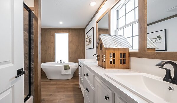 NXT / The Lizzie 73NXT28563BH Interior 119727