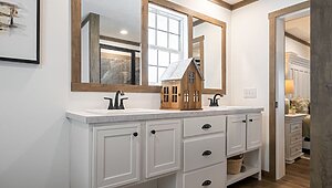 NXT / The Lizzie 73NXT28563BH Interior 119728