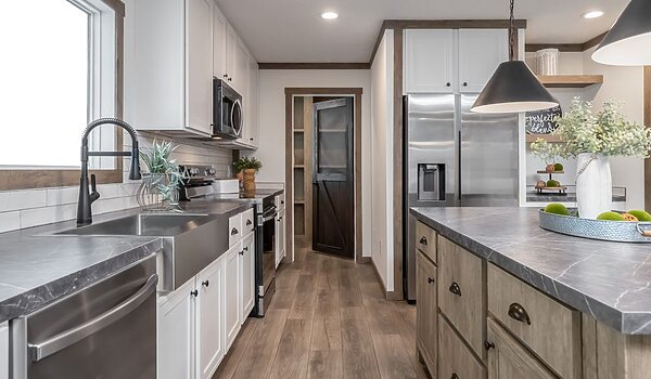 NXT / The Lizzie 73NXT28563BH Interior 119721