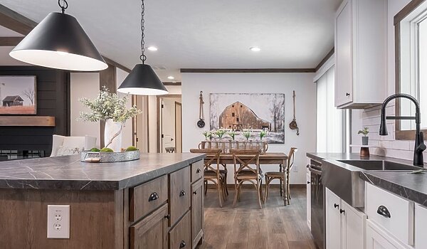 NXT / The Lizzie 73NXT28563BH Interior 119724