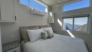 Great Outdoor Cottages / Driftwood 300-K1 Interior 121780