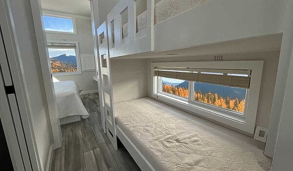 Great Outdoor Cottages / Driftwood 300-K1 Interior 121781