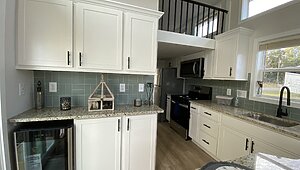 Great Outdoor Cottages / Horizon 300-K2 Interior 121797