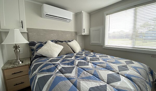 Great Outdoor Cottages / Horizon 300-K2 Interior 121798