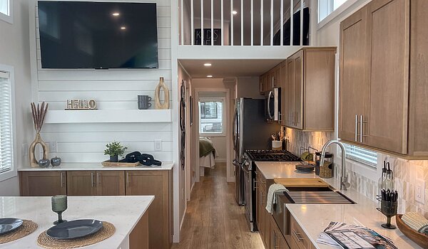 Great Outdoor Cottages / Horizon-300-K1 Interior 121803