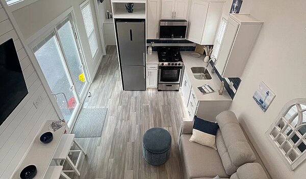 Great Outdoor Cottages / Harbor 215-L-G3 Interior 121828