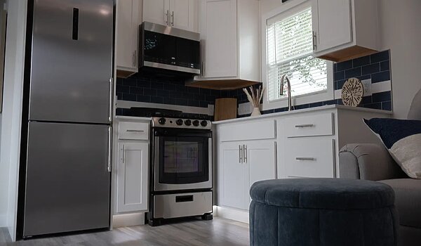 Great Outdoor Cottages / Harbor 215-L-G3 Interior 121830