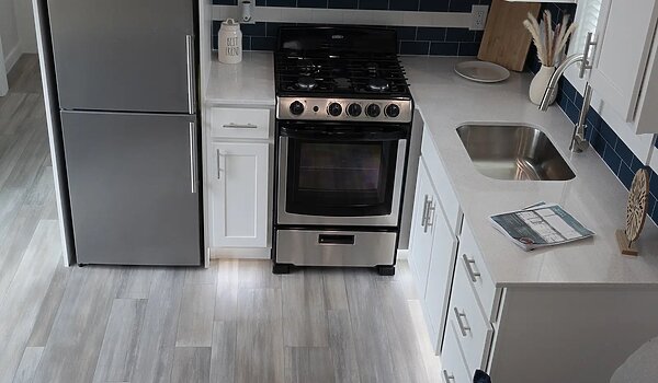 Great Outdoor Cottages / Harbor 215-L-G3 Interior 121829