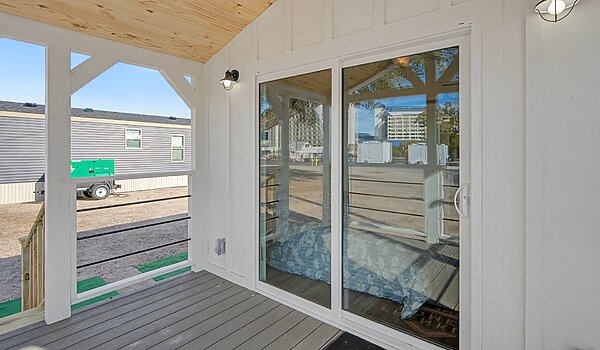 Brookside / The Blue Wing BCFH-215 Exterior 125855