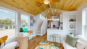 Brookside / The Blue Wing BCFH-215 Interior 125227