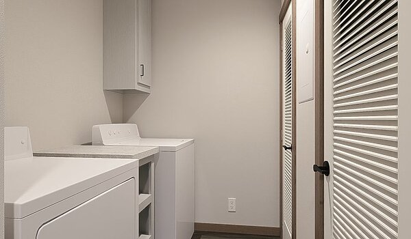 NXT / Tinsley 57NXT28764CH Interior 123359
